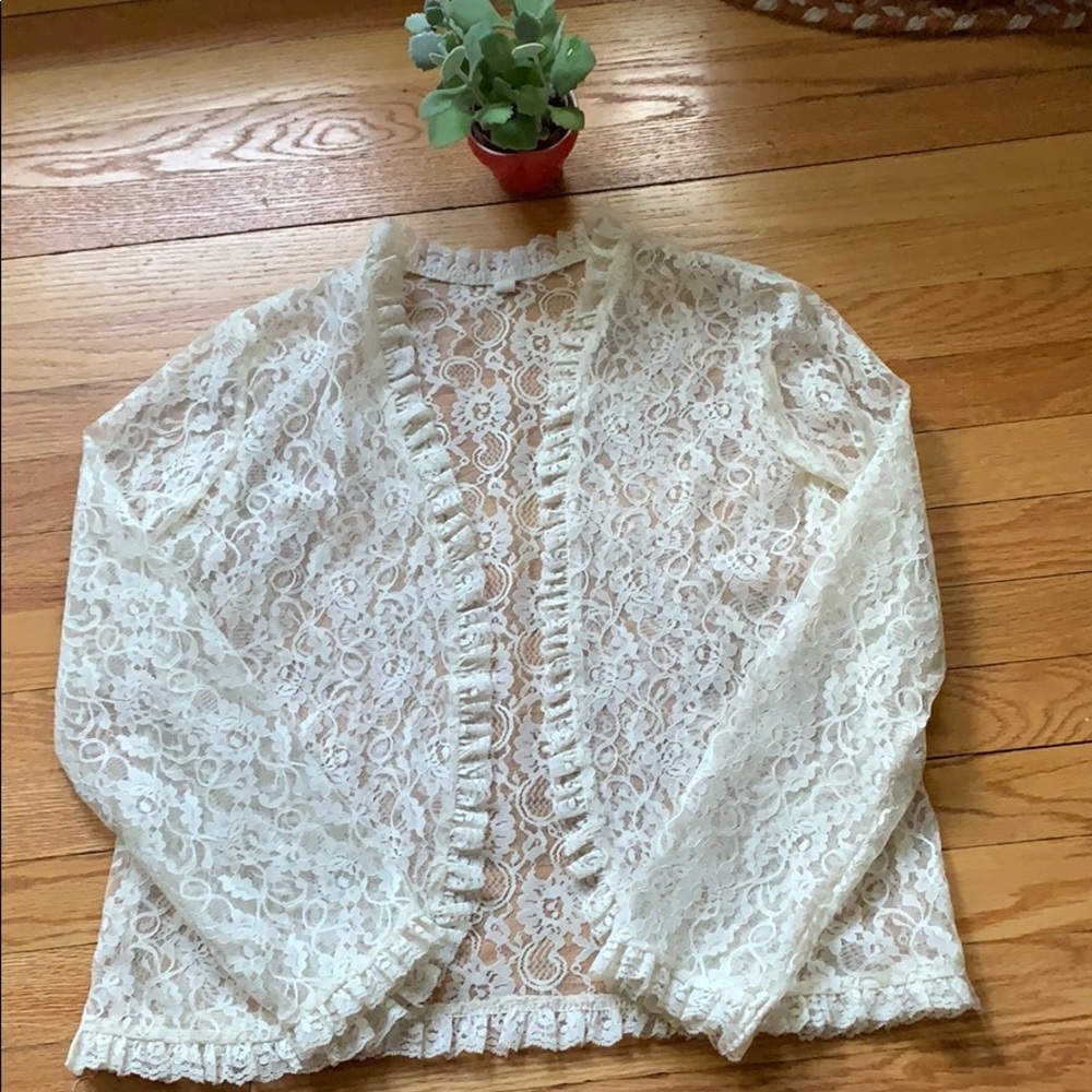 🦋Lace coverup jacket Medium🦋